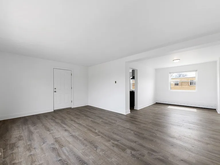 2025 E 72nd Street — Photo 13