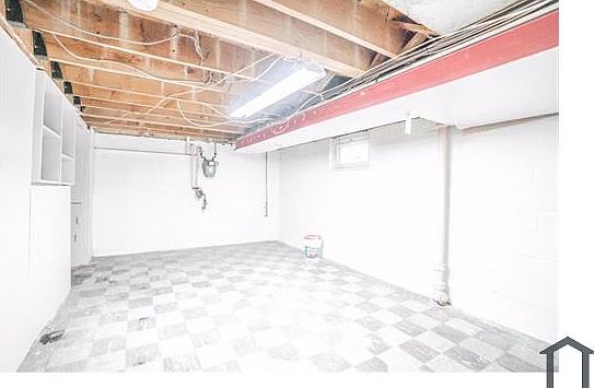 3rd image of 7962 Saint Claire Ln