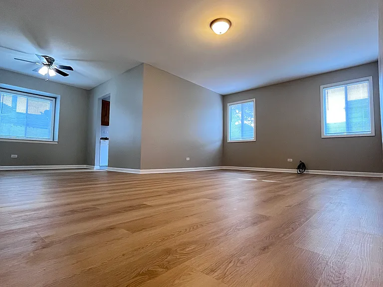 1185 Camden Ln — Photo 4