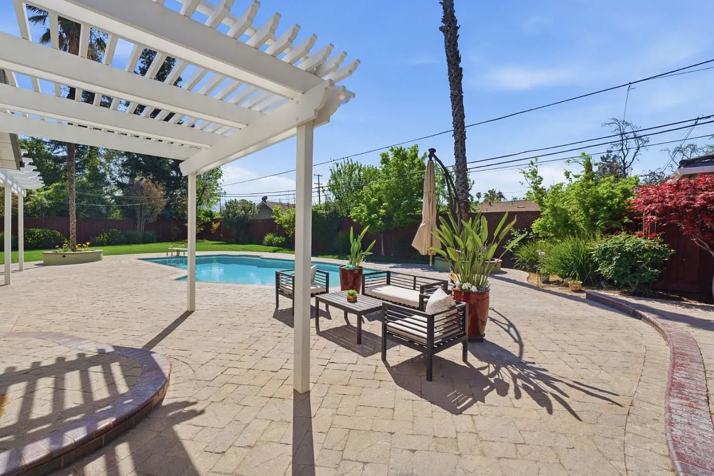 3 bed, 1370 sqft, $7,000 — Photo 4