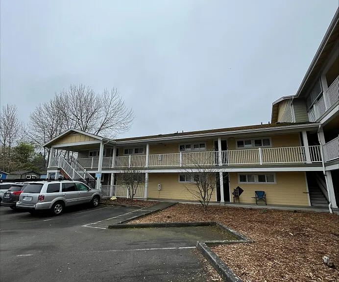 South Shore Court — Photo 7