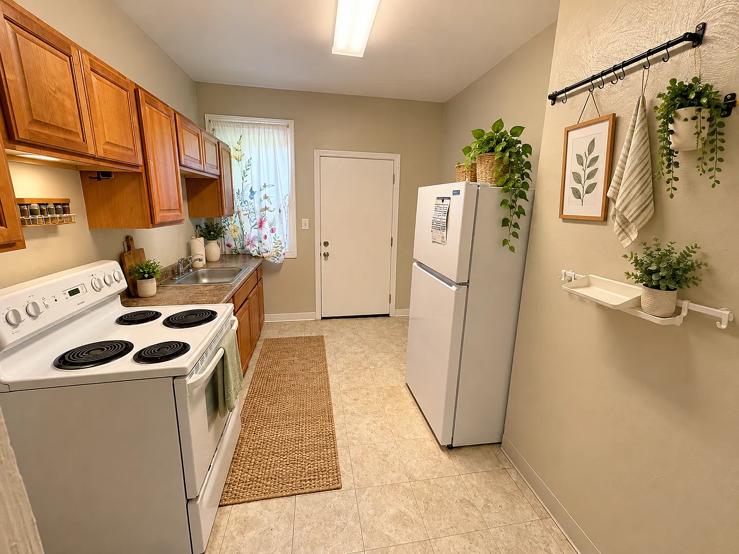3609 Beechwood Boulevard — Photo 2