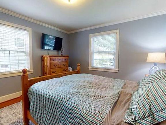 5th image of 134 Clarendon Cir