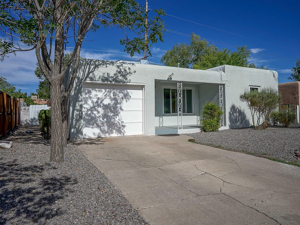 1st image of 708 Ortiz Dr NE