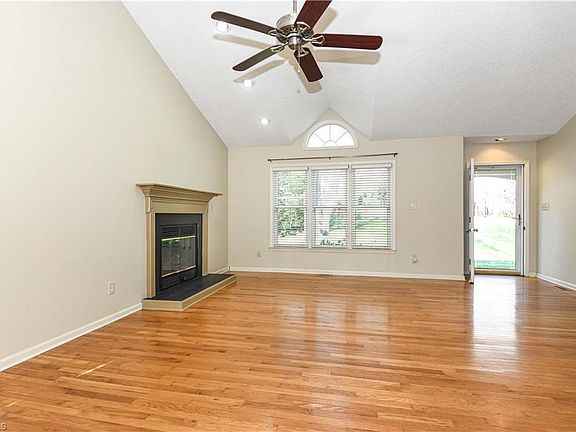 5th image of 337 Marylebone Dr