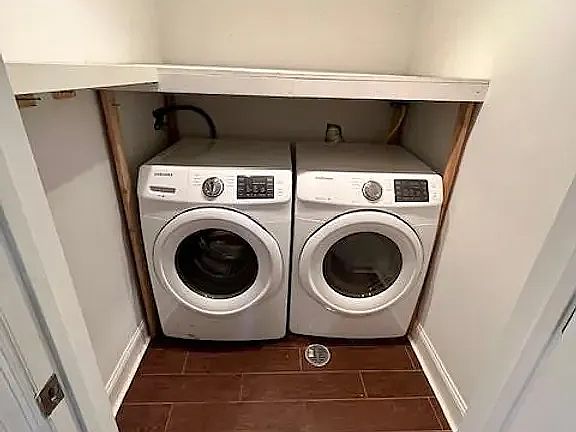 3rd image of 1073 Hancock St #1