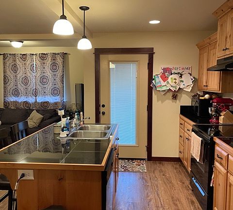 4th image of 2755 Fenway St Unit B