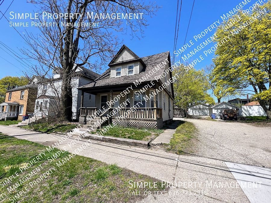 1st image of 851 Dayton St SW