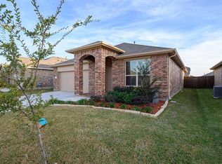 225 Red Fox Ln, Denton, TX 76210