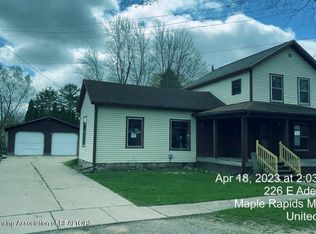 226 E Adelaide St, Maple Rapids, MI 48853