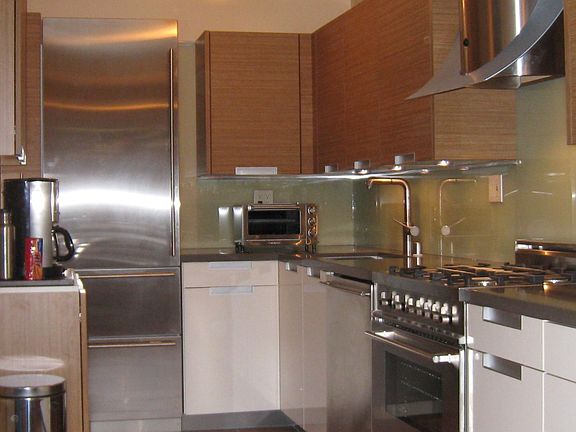 Fully furnished kitchen