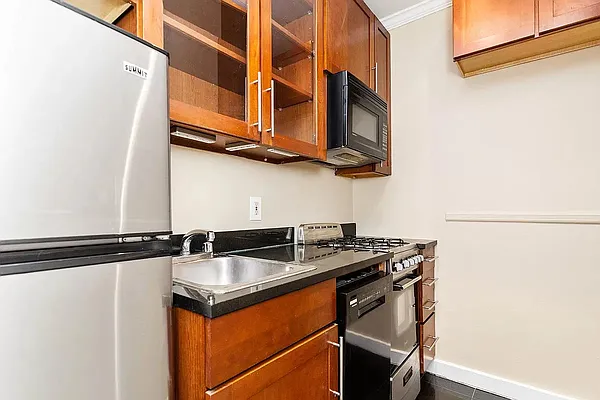 Rented by REAL New York | media 2