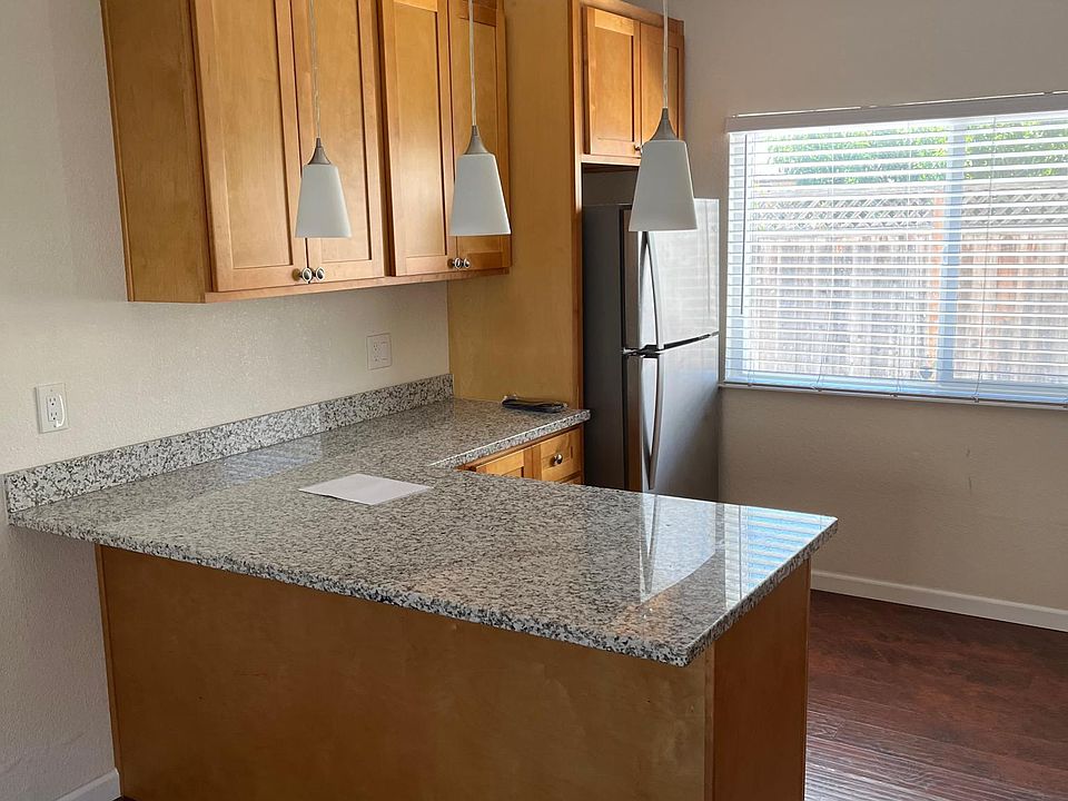 1st image of 130 N 26th St #B