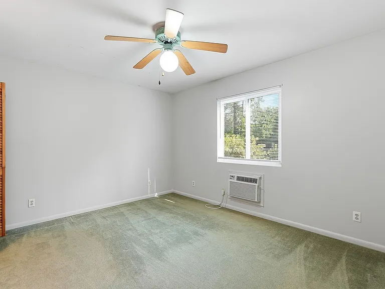 520 Windsor Rd — Photo 21