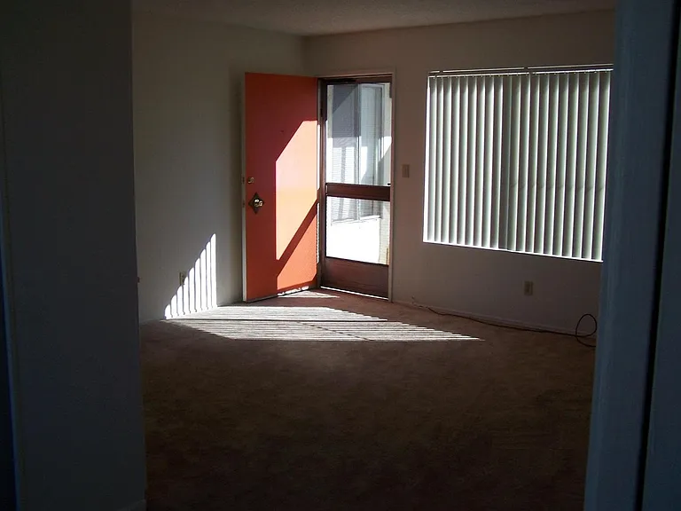 4415 Hamilton St #8 — Photo 6