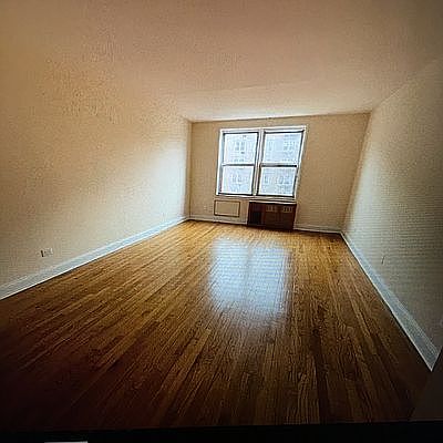 4th image of 142-10 Roosevelt Ave #418