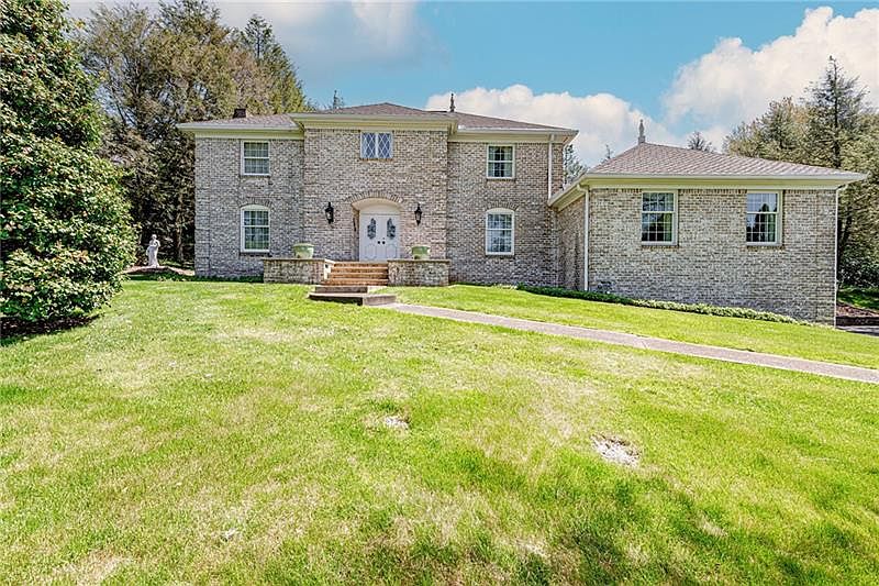 109 Greenview Dr, Indiana, PA 15701 Zillow