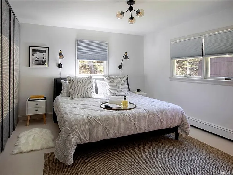 10 Sentry Hill Rd — Photo 10