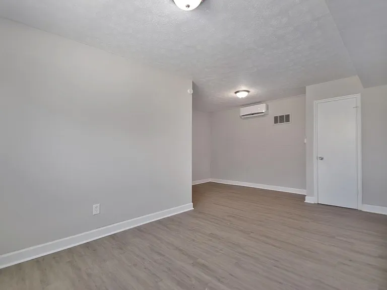 1632 W 5th Ave #C — Photo 13