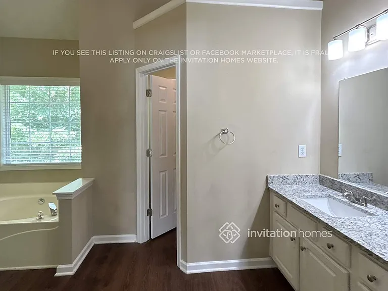 4921 Heritage Crossing Dr SW — Photo 17