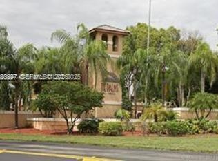 400 Palm Cir W APT 305, Hollywood, FL 33025