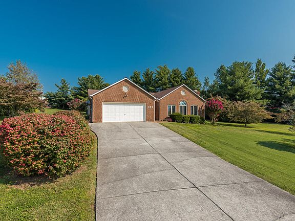 5th image of 102 Newell Village Dr