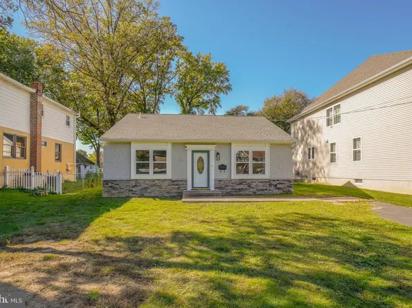 4426 Convent Ln, Philadelphia, PA 19114