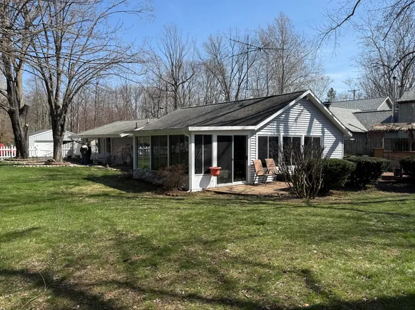 26800 County Road 653, Gobles, MI 49055