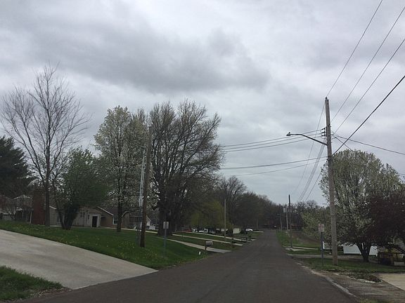 4th image of 426 Grandview St