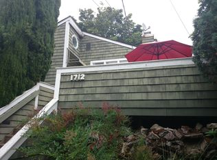 1712 32nd Ave, Seattle, WA 98122