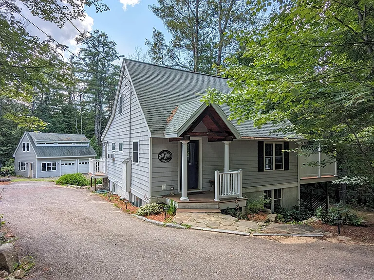 52 Crestview Dr — Photo 2