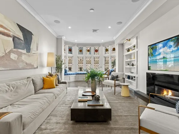 647 Boylston St APT 3A, Boston, MA 02116