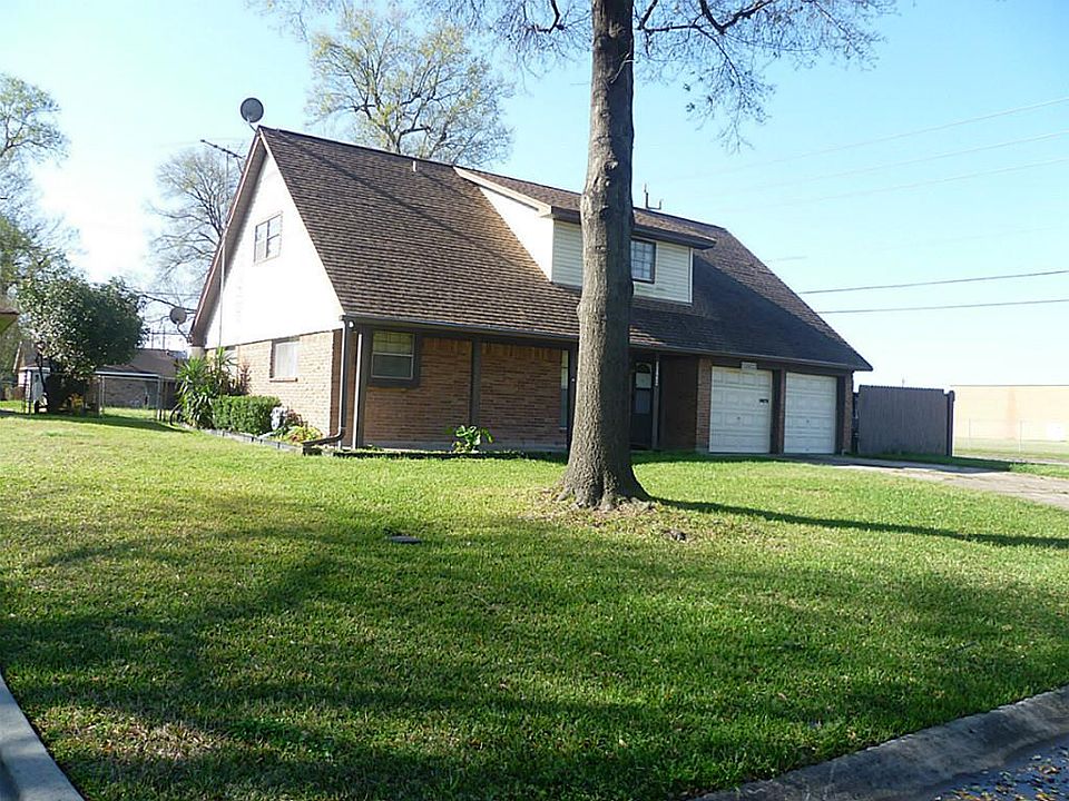 1st image of 13902 Bretagne Dr