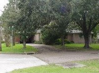 1120 E Pecan St, Angleton, TX 77515