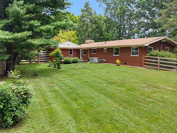 4th image of 1022 Peterson Ln