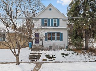 1206 Pacific St, Saint Paul, MN 55106