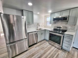 20 Newtown Ave #B, North Kingstown, RI 02852