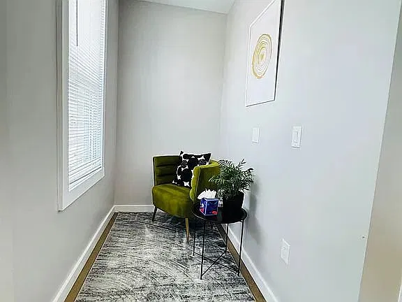 2 bed, 1.0 bath, 1092 sqft, $2,150 — Photo 3