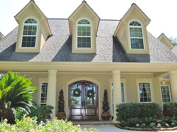 Welcome to 3426 AUTUMN FOREST COURT  in  LAKE WINDCREST Located on 1.23 Acres in Magnolia, Texas 77354...LAKE WINDCREST  is a PRESTIGIOUS Community a Short Distance to I-45-The Woodlands-Mall-Concerts-Fine Dining..