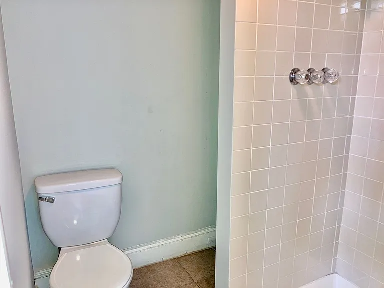 2635 E Lehigh Ave — Photo 13