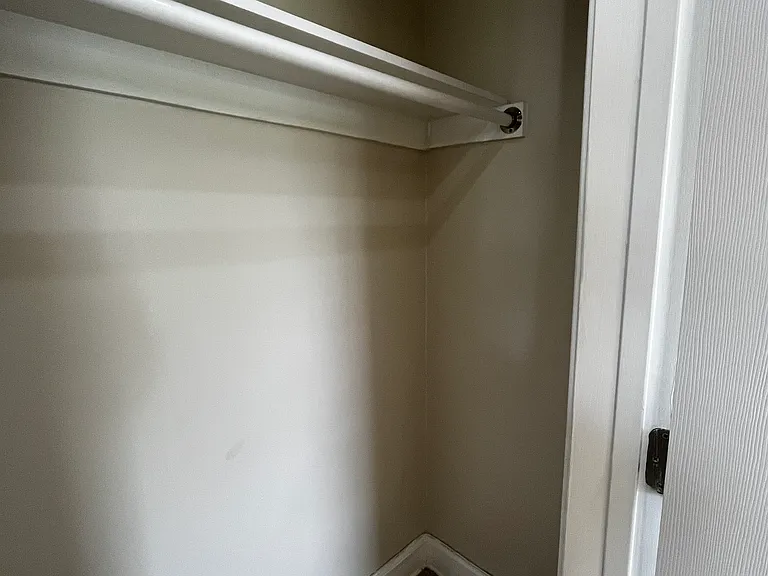 120 N Huron Dr — Photo 11