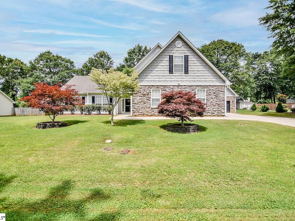 1st image of 132 Sunshine Dr