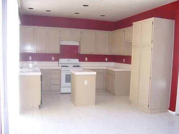 4th image of 7575 W Diablo Dr