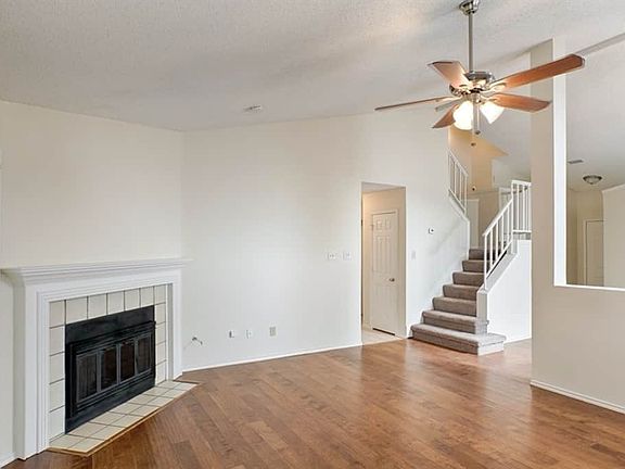 5th image of 1504 Mountain Side Dr