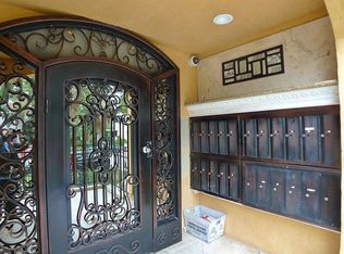 2020 N Beachwood Dr APT 105, Los Angeles, CA 90068