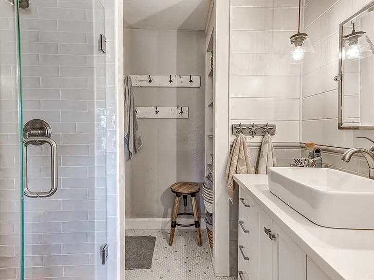 24561 Harbor View Dr #13 — Photo 15