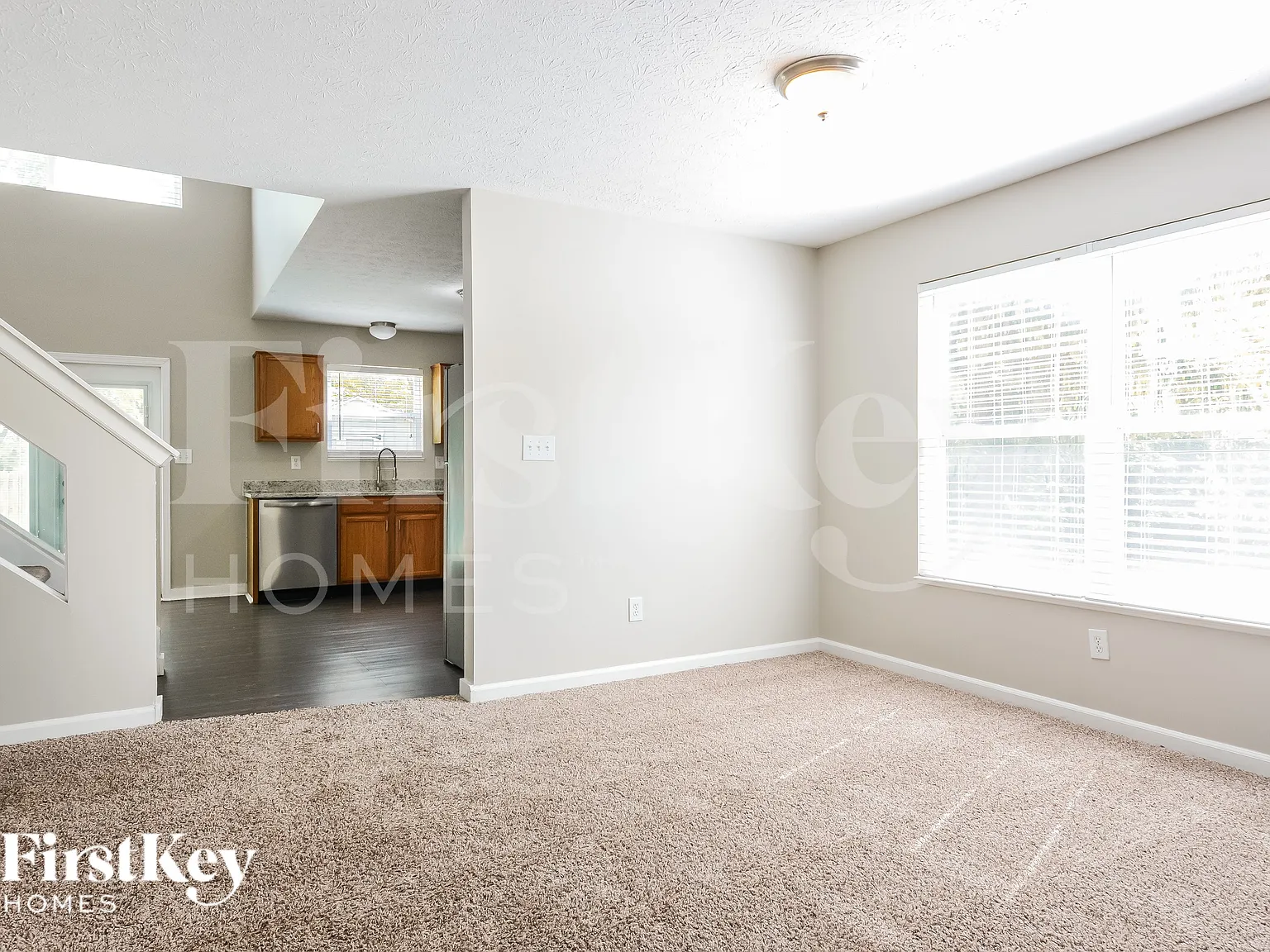 4 bed, 3.0 bath, 2853 sqft, $2,415 — Photo 3
