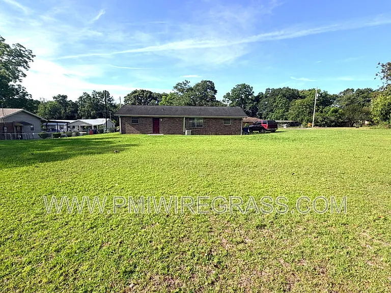 139 Donnie Mae Dr — Photo 2