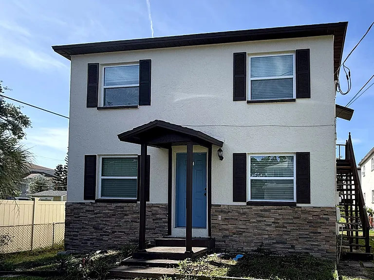 4908 W Ingraham St #B — Photo 1