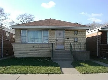 10146 S Torrence Ave photo 1